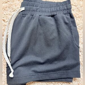 Vuori Medium Black Drawstring Shorts